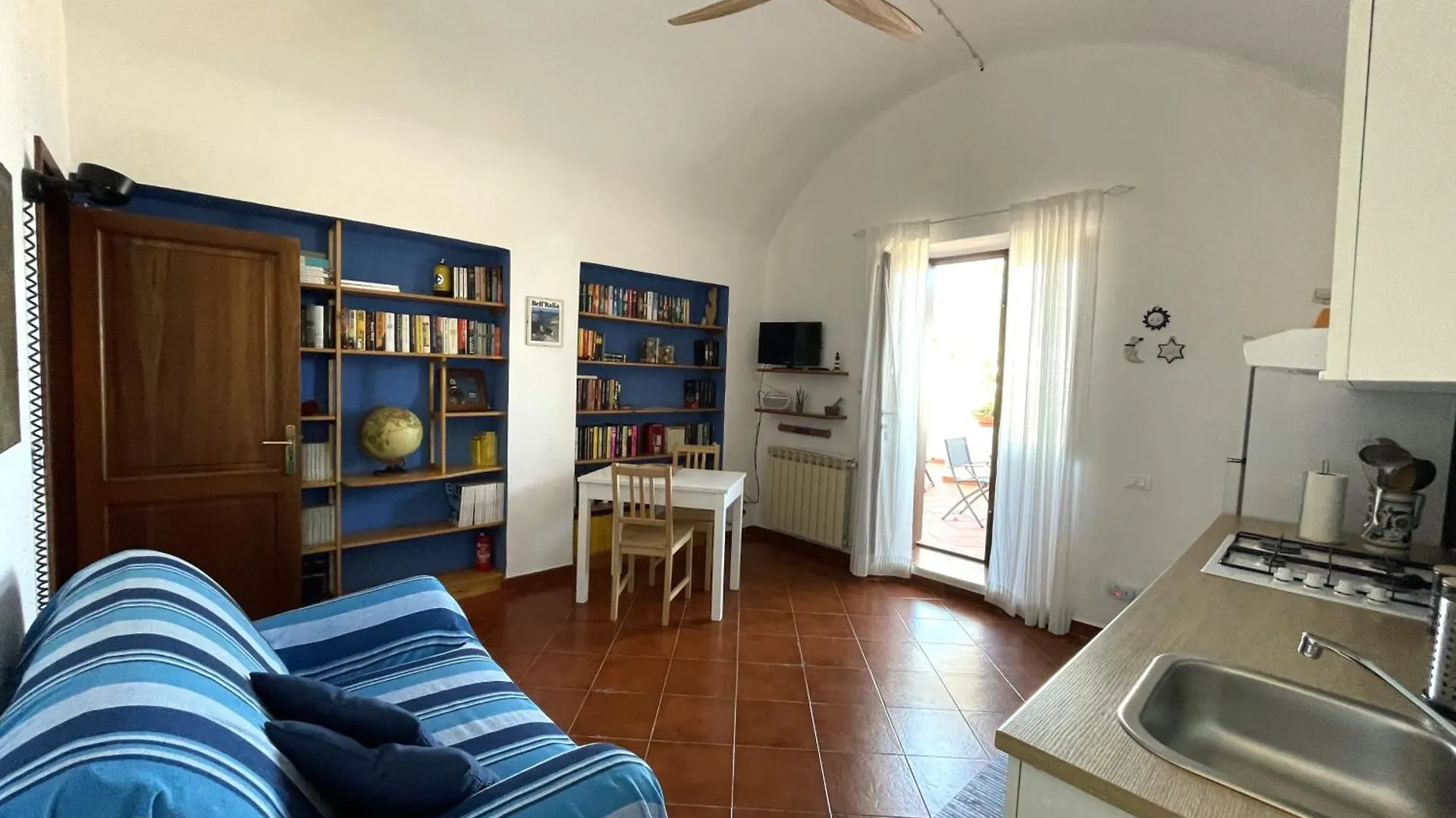 Casa Papuzza E Casa Lucilla Villa Malfa  Italy